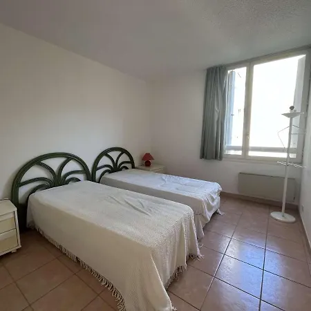 Lumineux Avec Terrasse, Parking Et Proche A - Fr-1-226-527 * Sainte-Maxime
